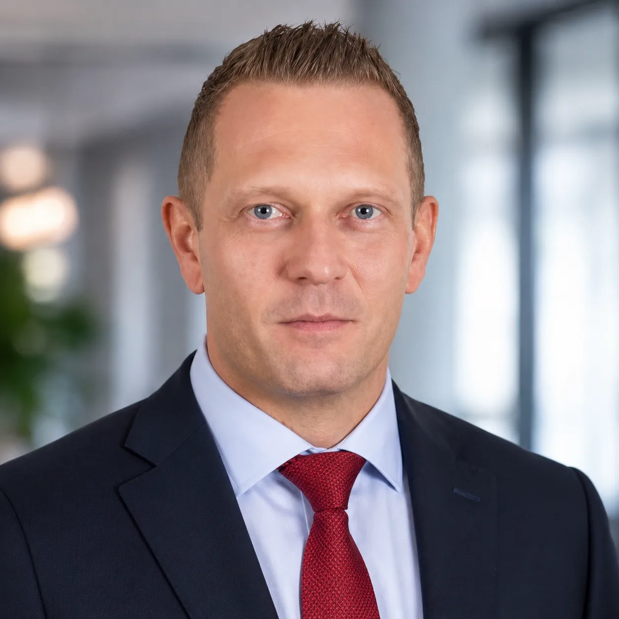 Pascal Vater — Kundenberater · Bankkaufmann (IHK) bei FK Treuhand